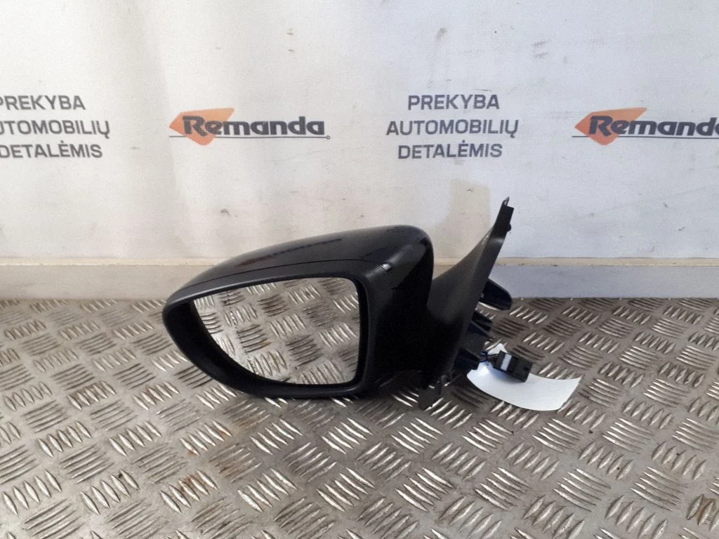 Front door electric wing mirror – front left