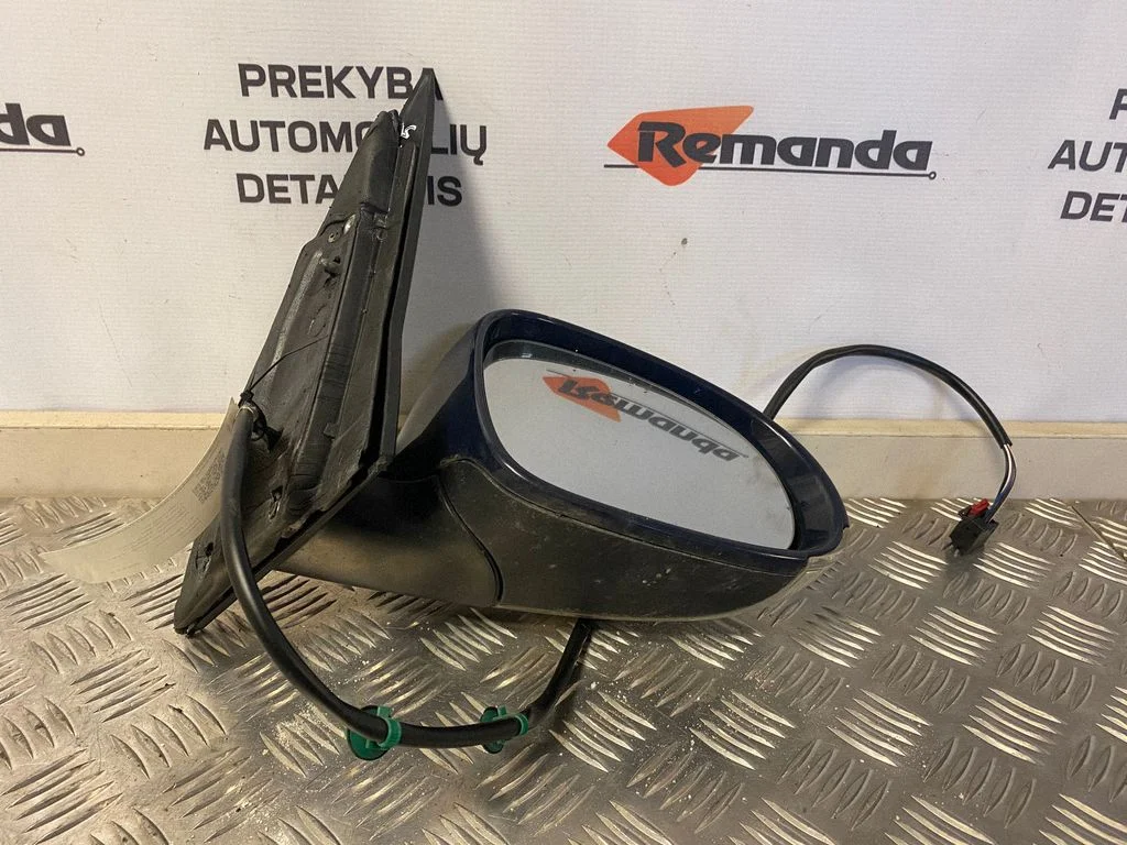 Spogulis (elektriski regulējams) – priekšējā labā