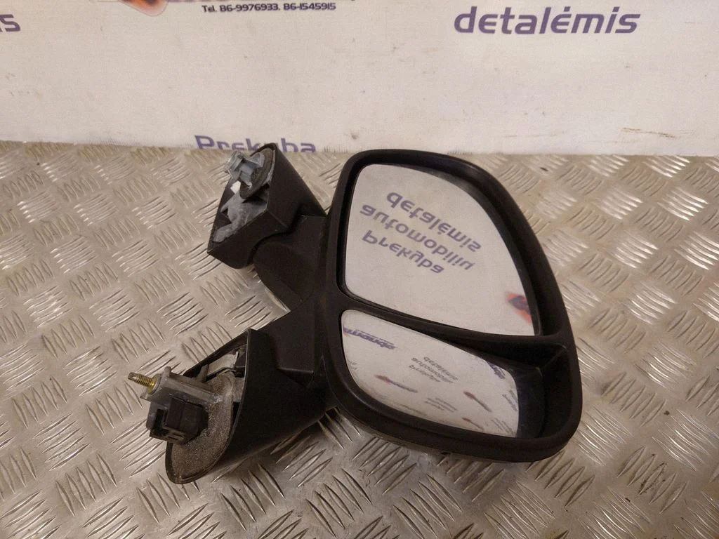 Front door electric wing mirror E2010022