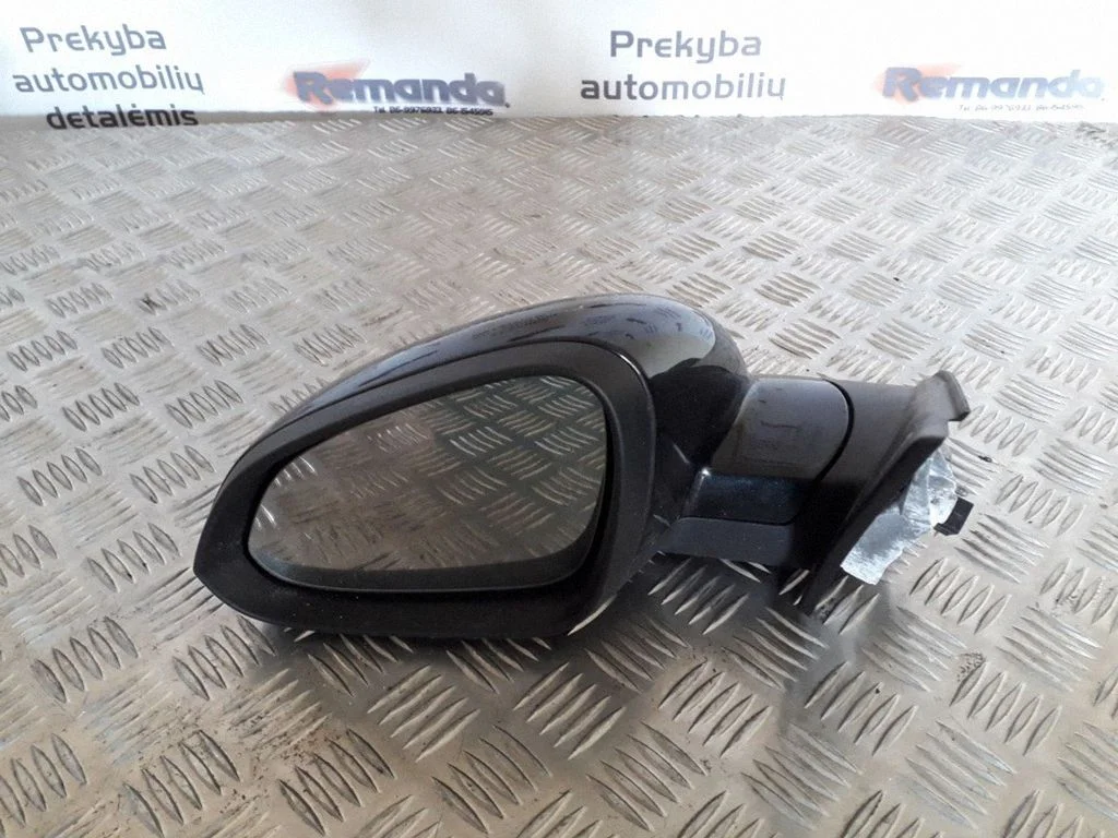 Front door electric wing mirror