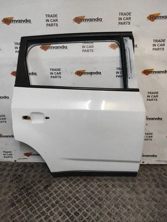 Rear door – rear right