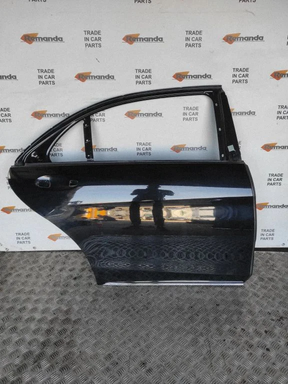 Rear door – rear right