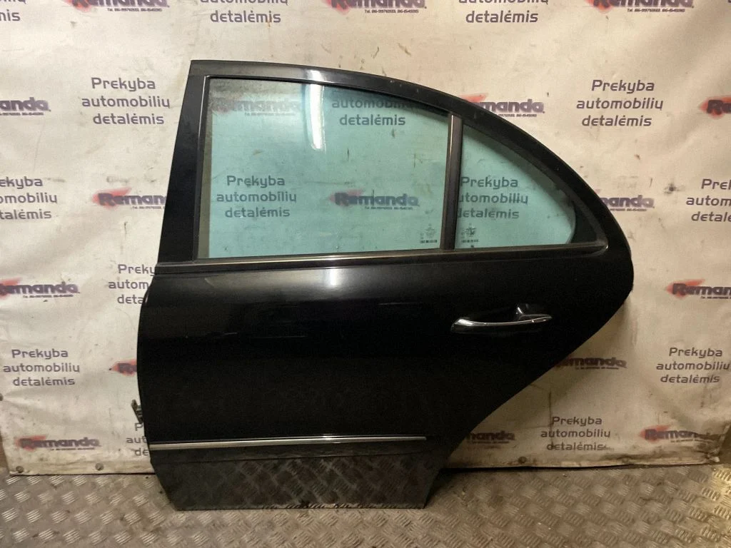 Rear door – rear left