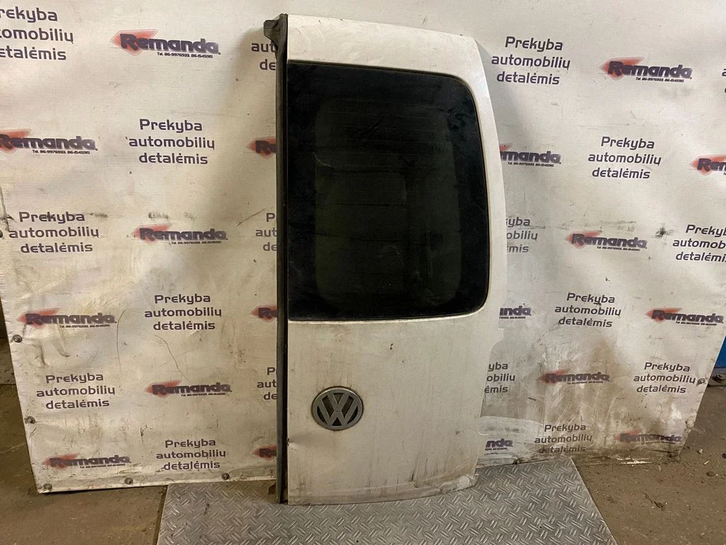 Rear door – rear right