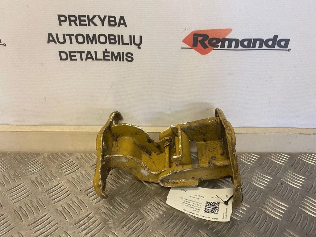 Aizmugurējā apakšējā eņģe 312304