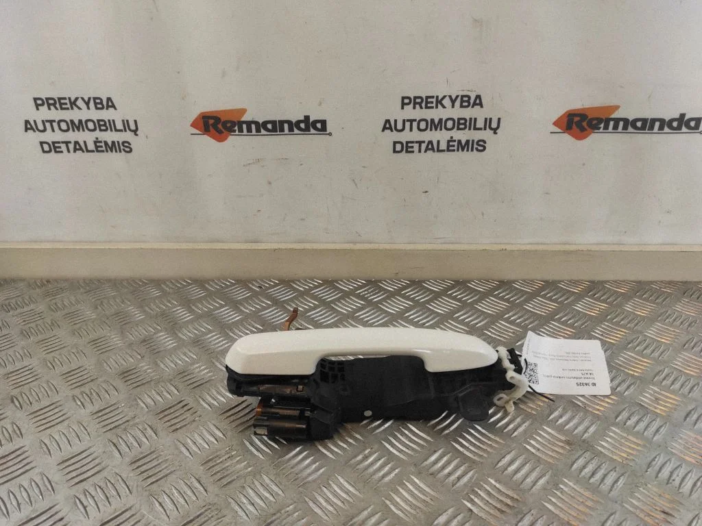 Rear door exterior handle – rear left