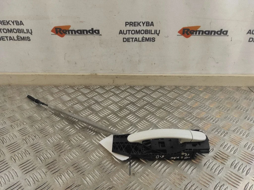 Aizmugurējo durvju ārējais atvēršanas rokturis 5N0837017E