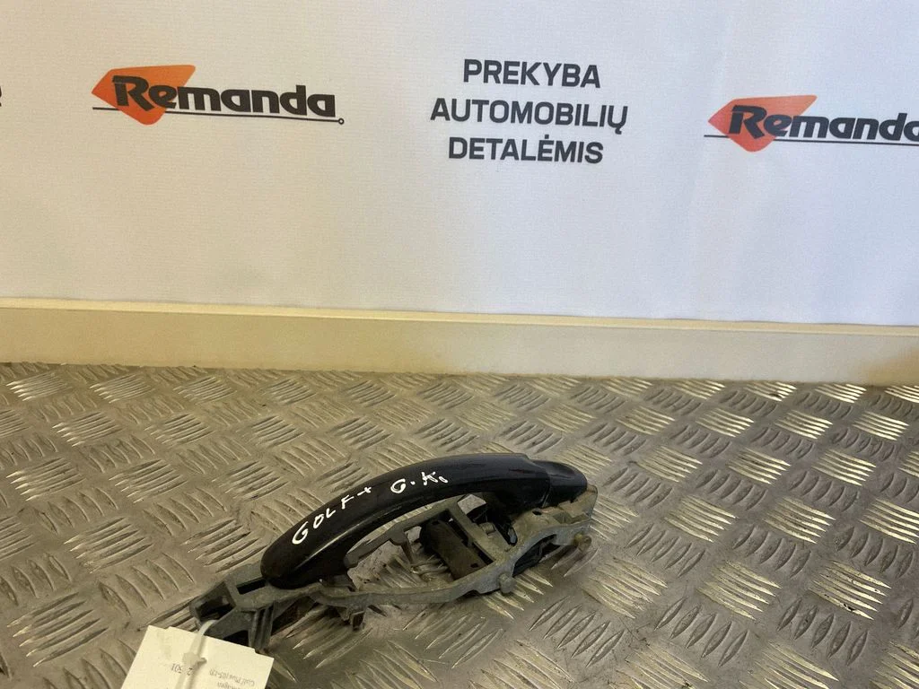 Aizmugurējo durvju ārējais atvēršanas rokturis