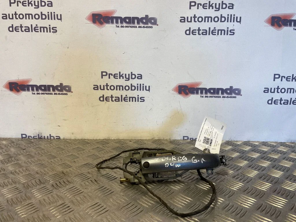 Aizmugurējo durvju ārējais atvēršanas rokturis – aizmugurējā kreisā