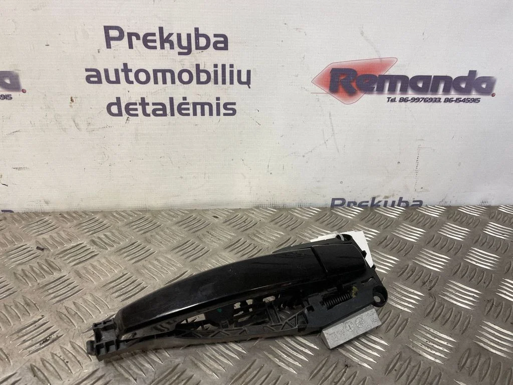Klamka zewnętrzna drzwi tylnych – prawy tył