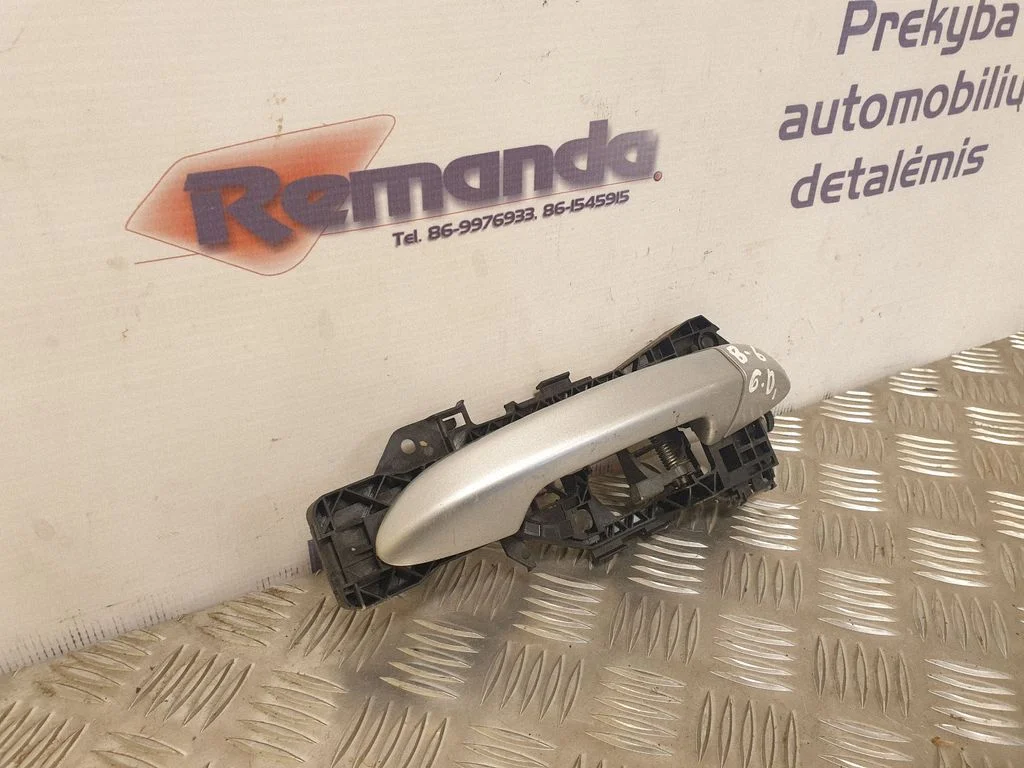 Rear door exterior handle 3C0837886J