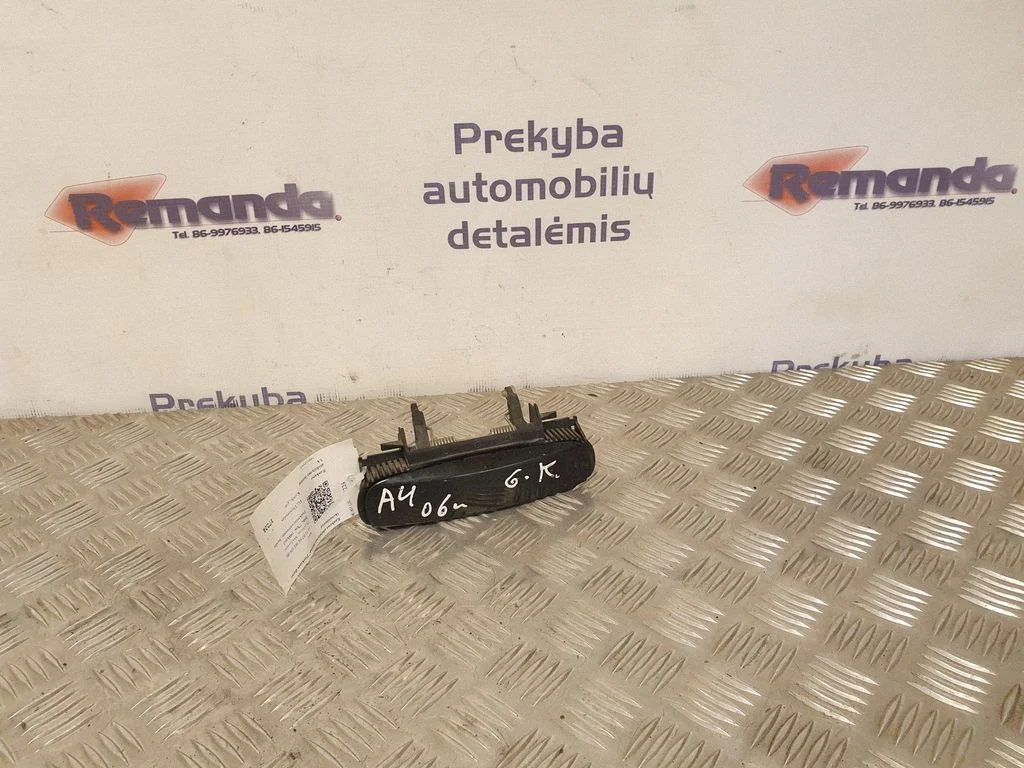 Tagaukse välimine käepide 4BO839885