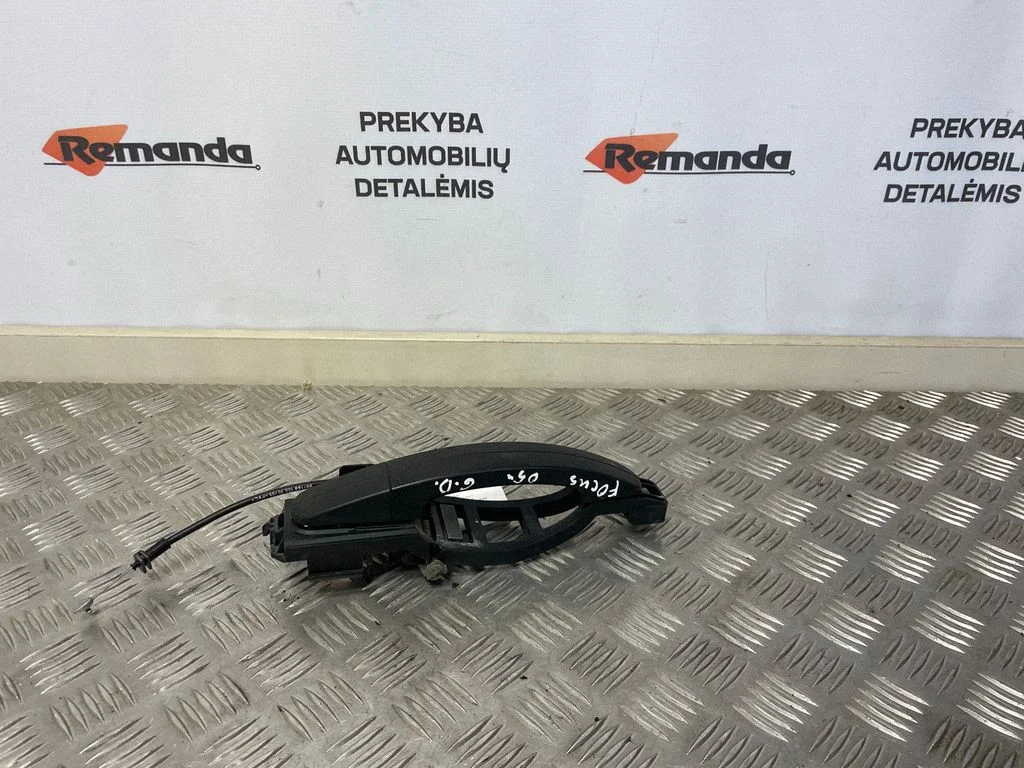 Aizmugurējo durvju ārējais atvēršanas rokturis – aizmugurējā labā