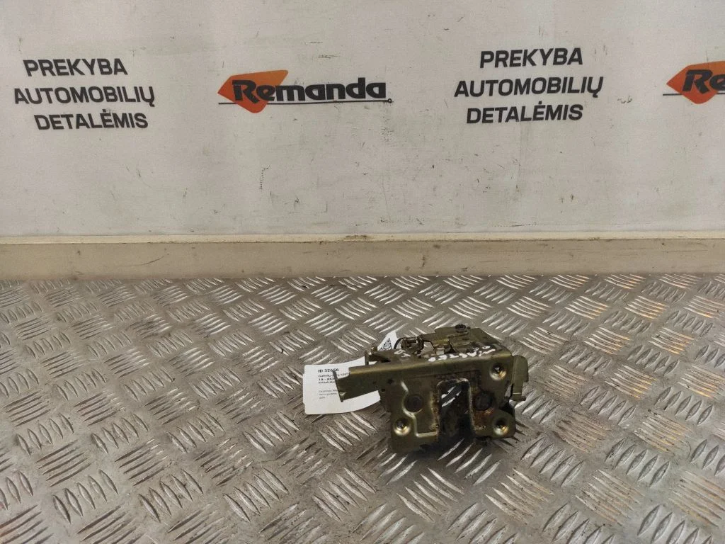 Aizmugurējo durvju slēdzene 352464