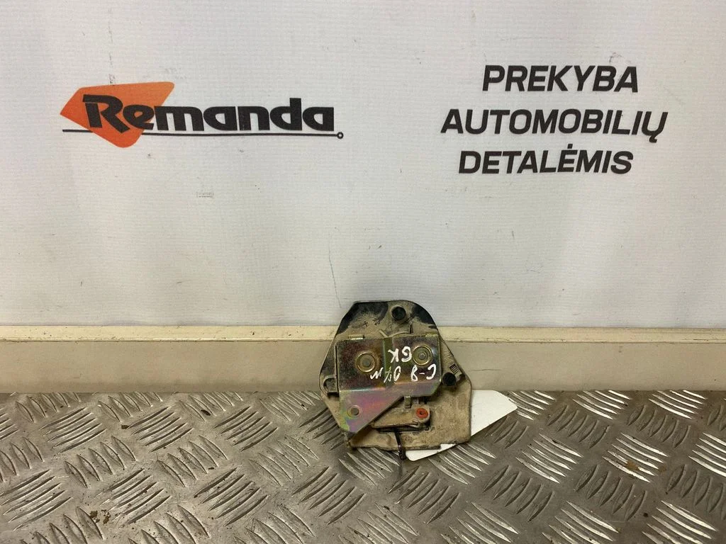 Rear door lock – rear left