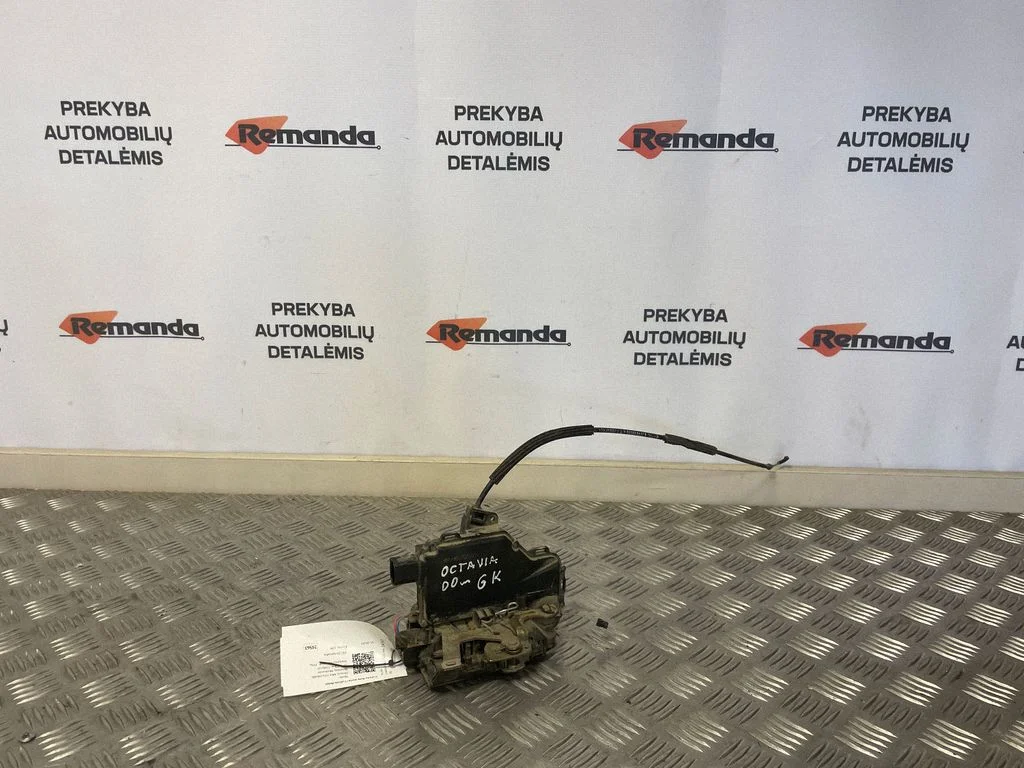 Aizmugurējo durvju slēdzene – aizmugurējā kreisā
