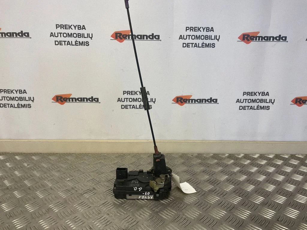 Rear door lock – Opel Astra H (2004-2012)