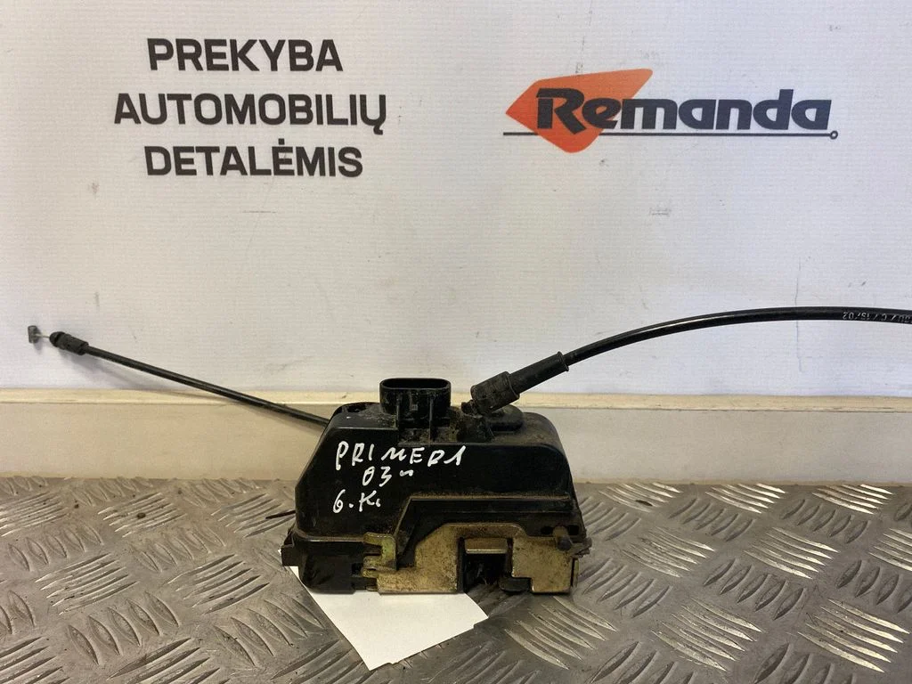 Aizmugurējo durvju slēdzene – aizmugurējā kreisā
