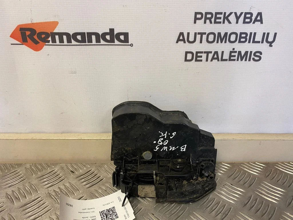 Aizmugurējo durvju slēdzene – BMW 5. sērija E60 E61 (2004-2010)