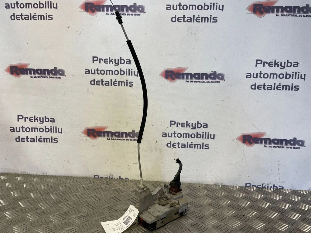 Galinių durų spyna