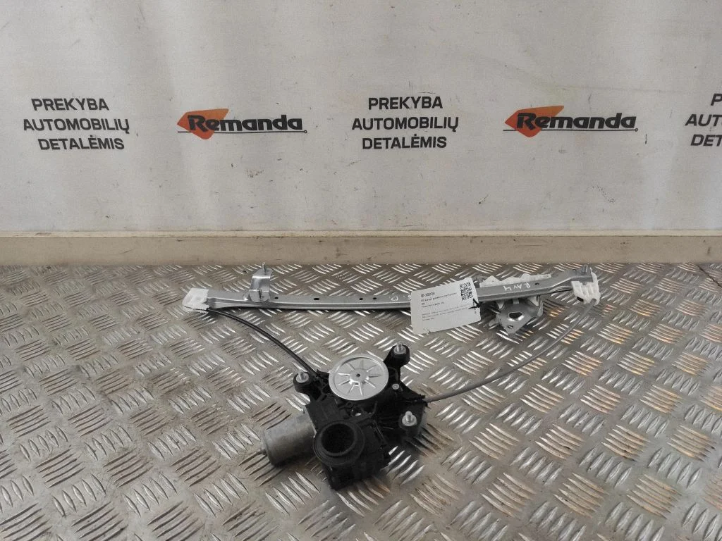 Tagaukse elektriline aknatõstuk mootoriga – Toyota RAV 4 (XA50) (2018-)