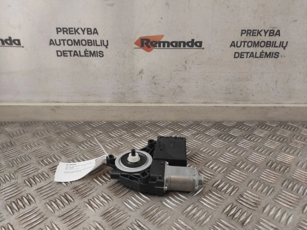 Aizmugurējā loga pacēlāja motoriņš 966265102