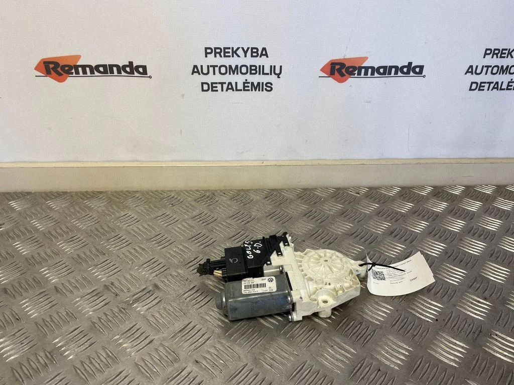 Aizmugurējā loga pacēlāja motoriņš 9983448340