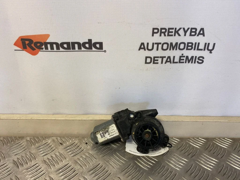 Rear door window regulator motor – Renault Modus (2004-2007), rear right