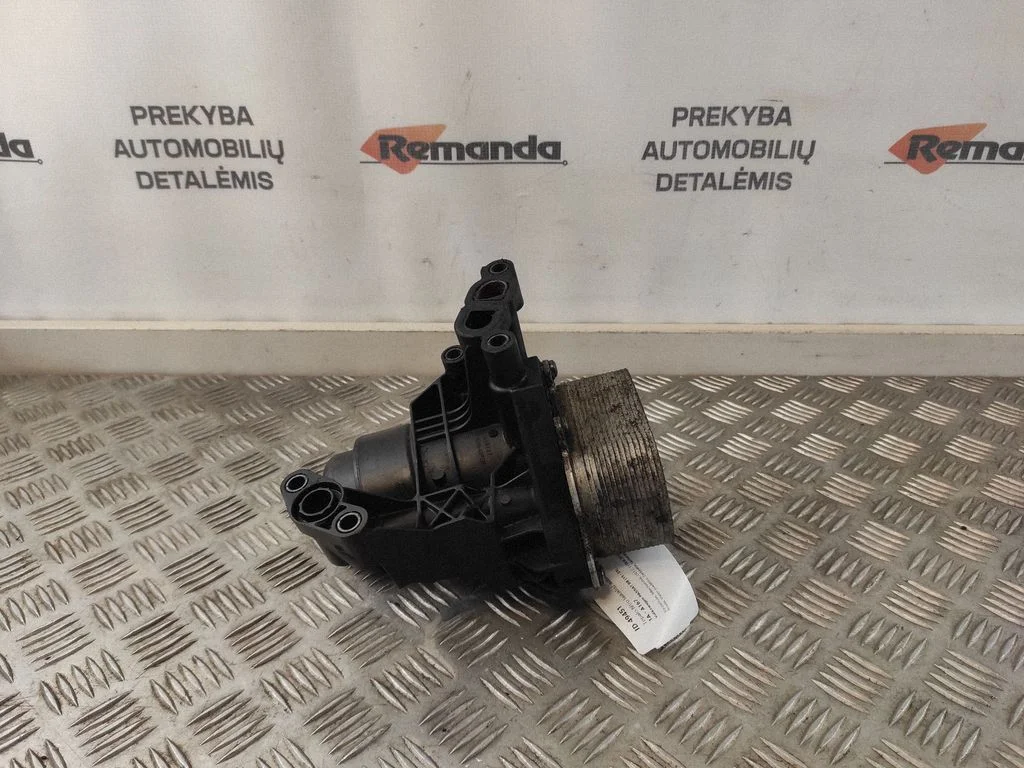 Eļļas filtra turētājs/dzesētājs 03N115389B