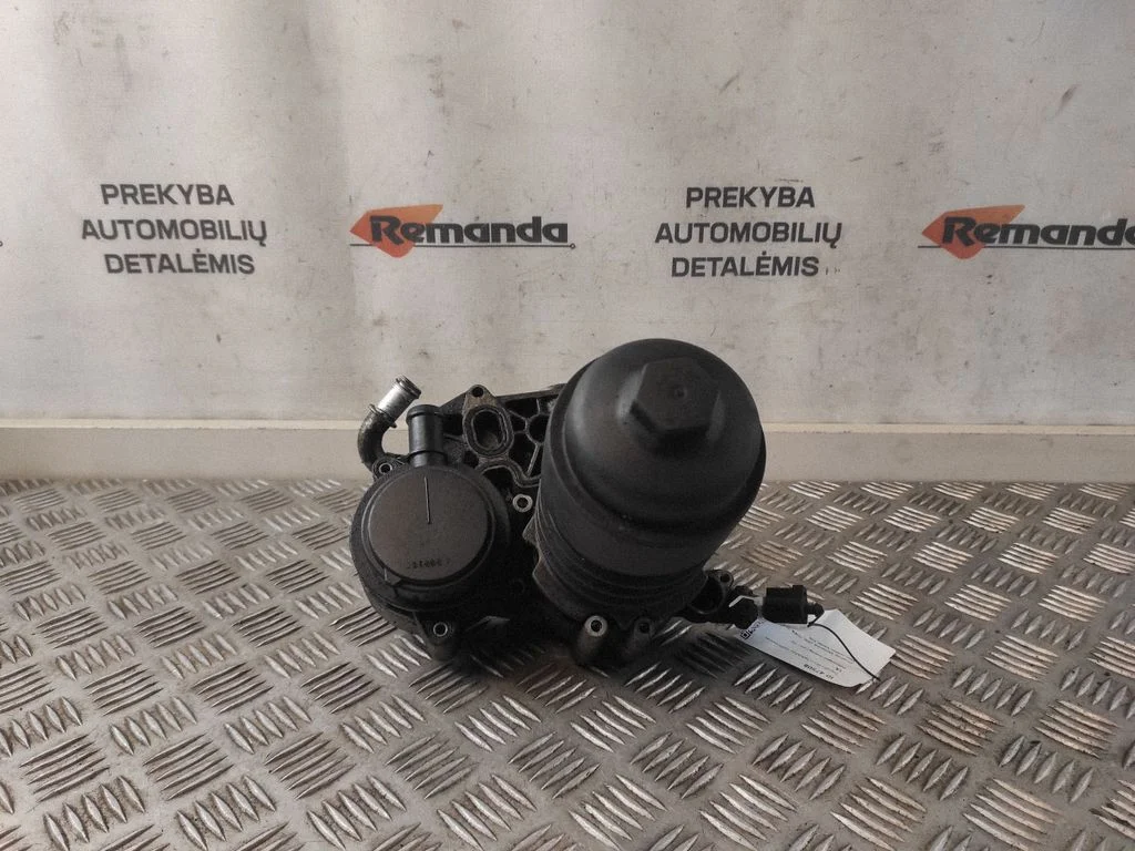 Eļļas filtra turētājs/dzesētājs 059115397L