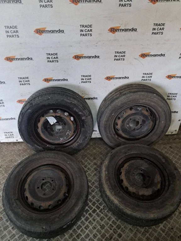 R16 plieninis štampuotas ratlankis (-iai)