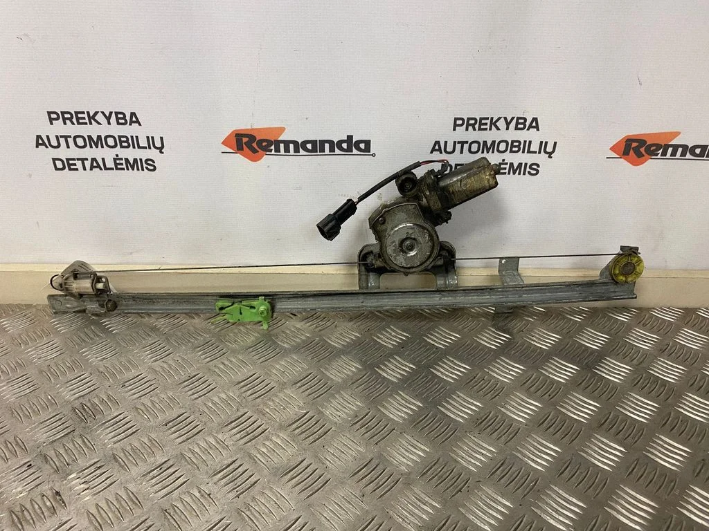 Priekšējā el. loga pacēlāja mehānisma komplekts – priekšējā kreisā
