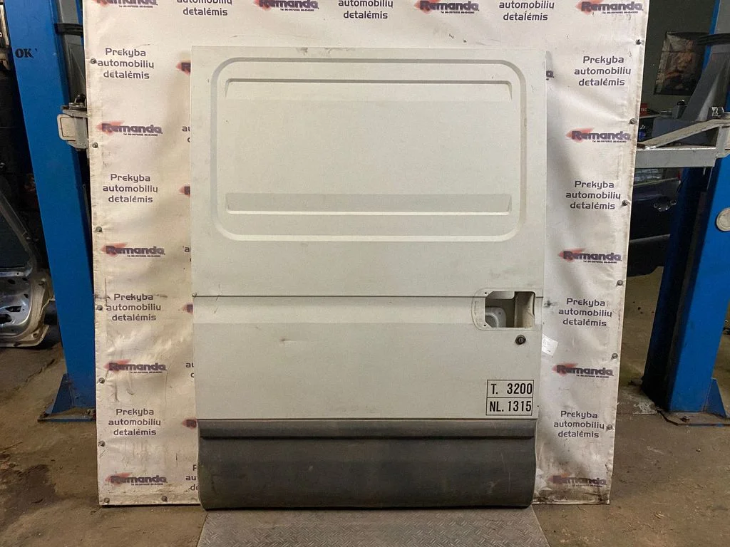 Side sliding door – right