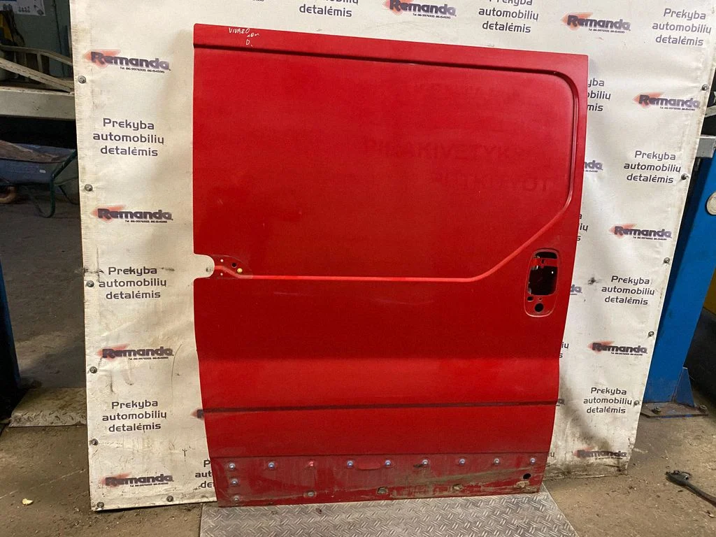 Side sliding door – right