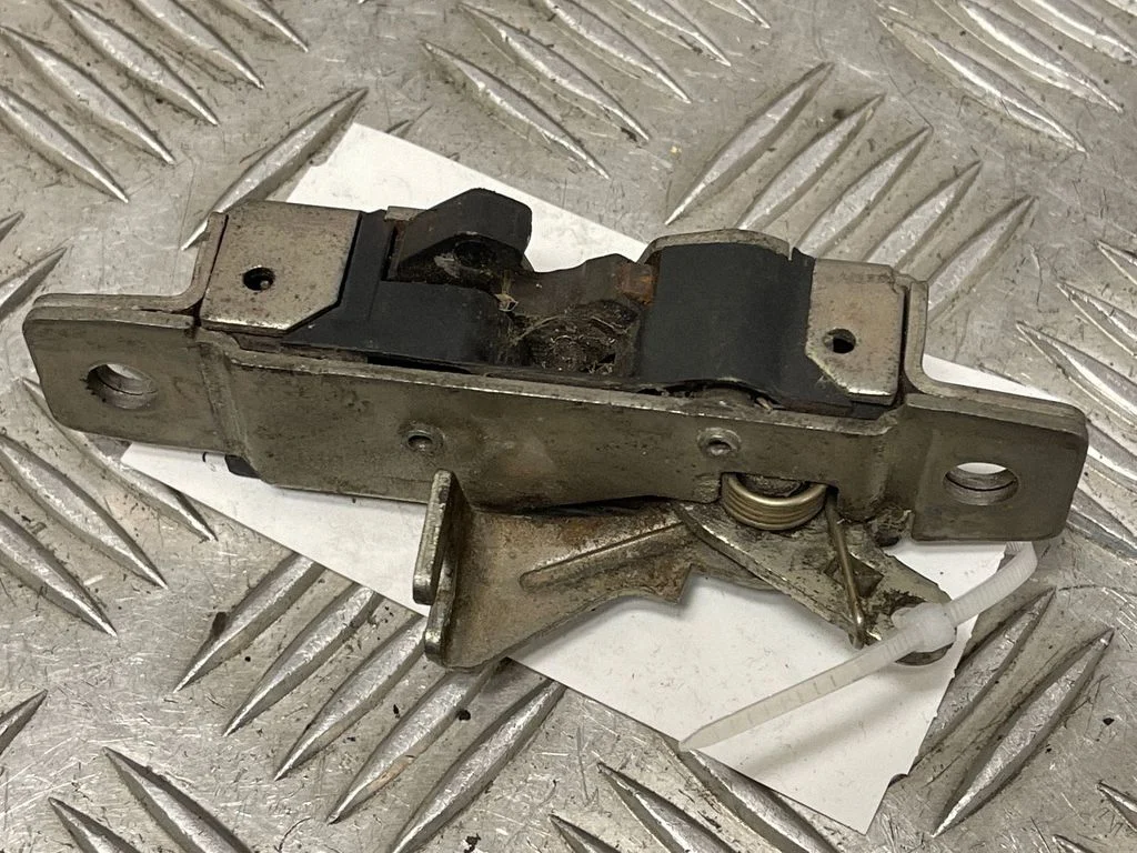 Sliding door lock