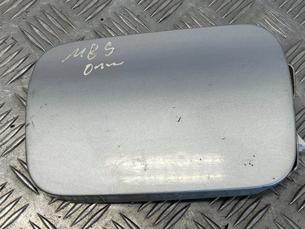 Degvielas tvertnes vāciņš A0005843117