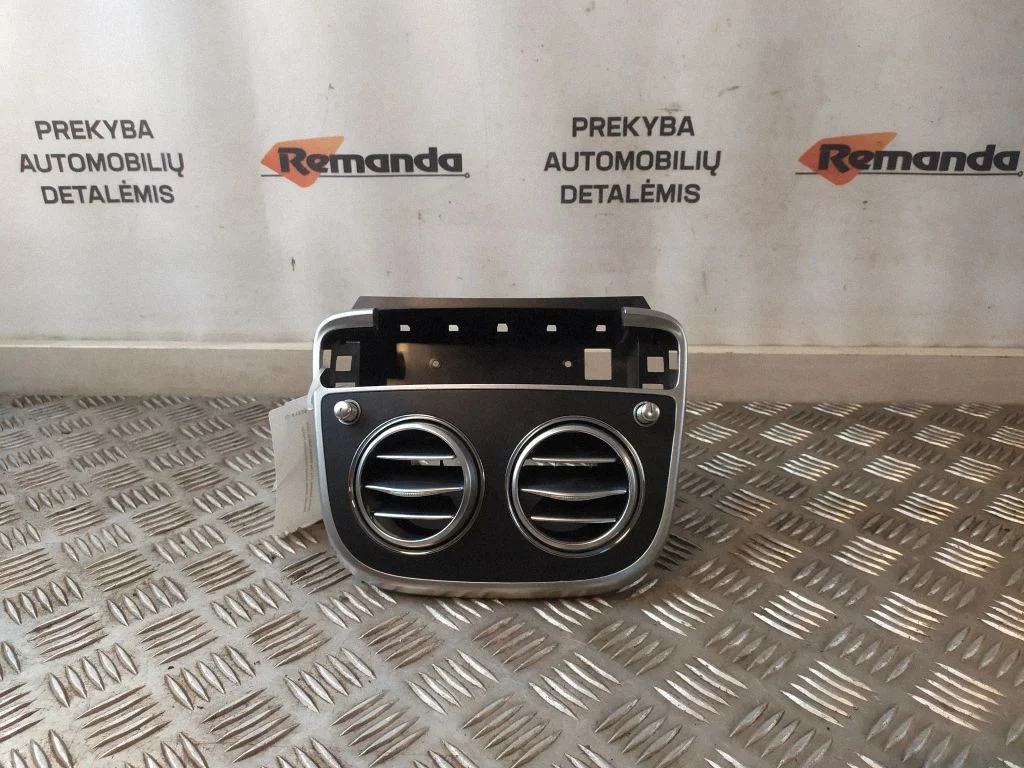 Dash center air vent grill A2228300454