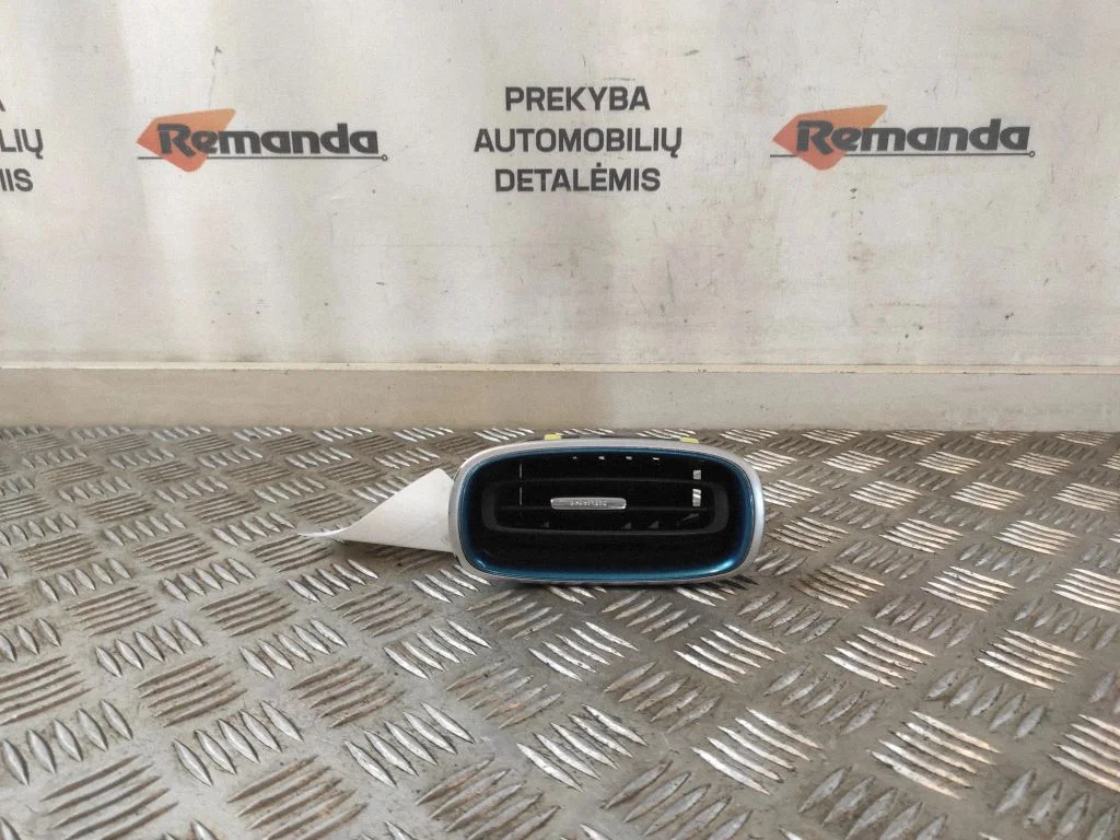 Sānu gaisa restītes – Toyota Prius Prime (2017-)