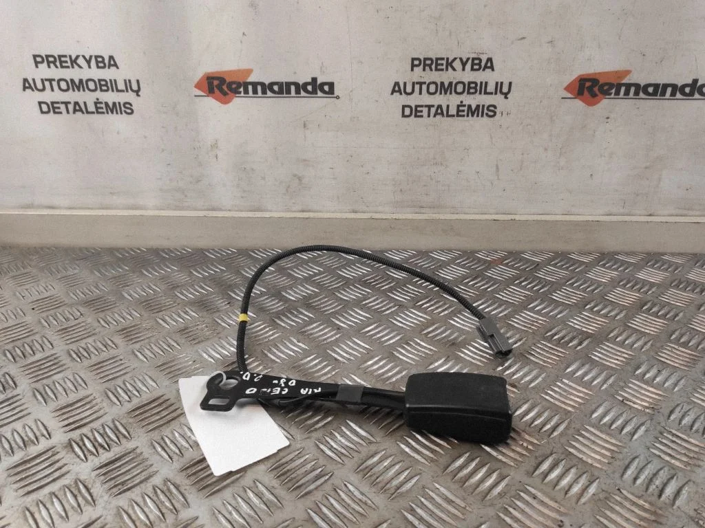 Priekšējās drošības jostas sprādze 6100816A