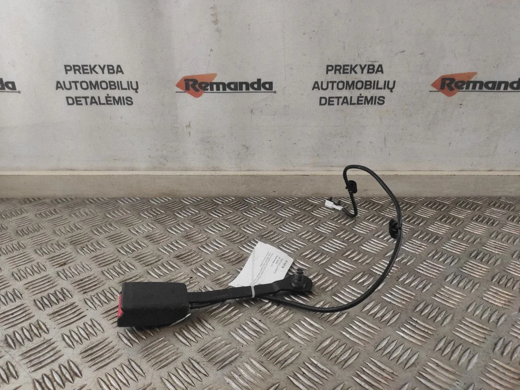 Eesmise turvavöö pannal 308909810