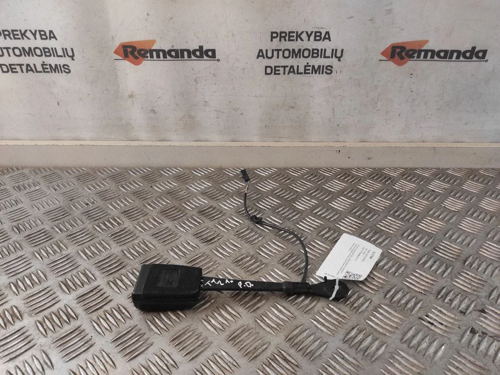 Priekšējās drošības jostas sprādze 8S8857755C