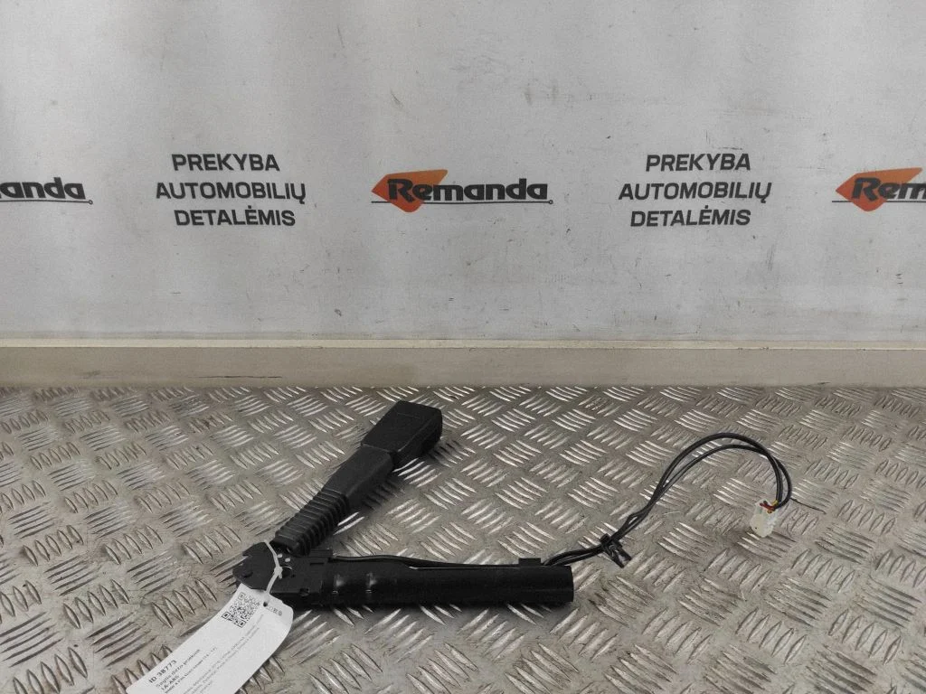 Priekšējās drošības jostas sprādze 725938804