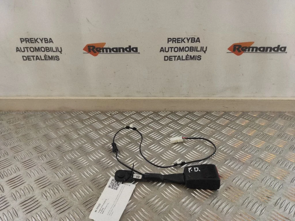 Eesmise turvavöö pannal 735909007