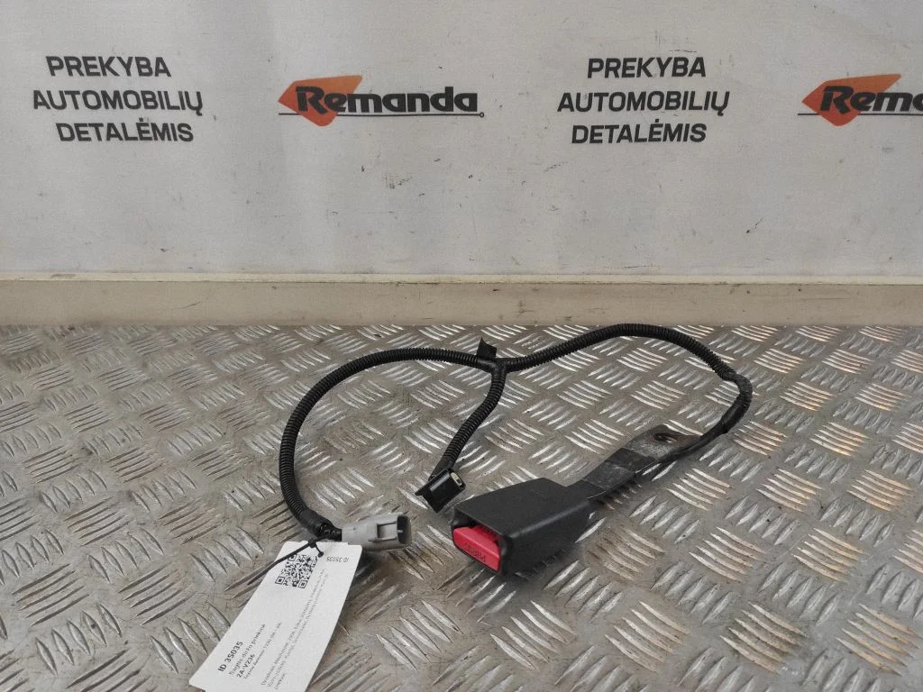 Priekšējās drošības jostas sprādze – priekšējā kreisā