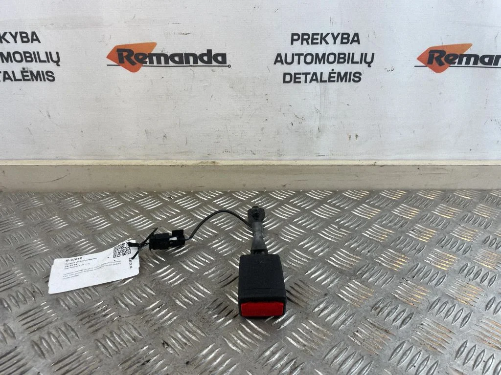 Front seatbelt buckle – Opel Insignia A (2008-2017)