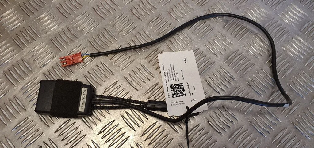 Front seatbelt buckle 1698601769