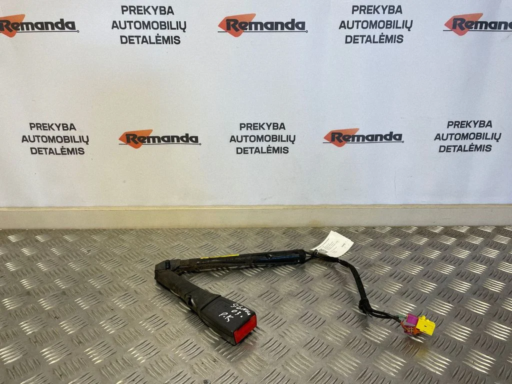 Priekšējās drošības jostas sprādze – priekšējā kreisā