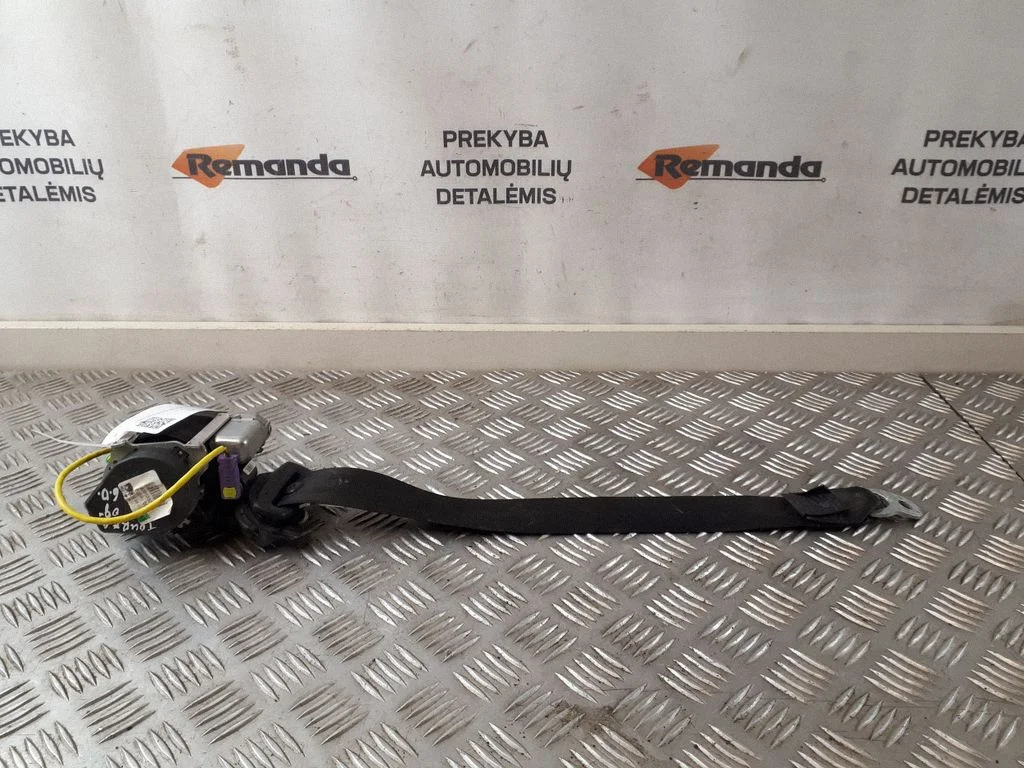 Aizmugurējā drošības josta 609533200