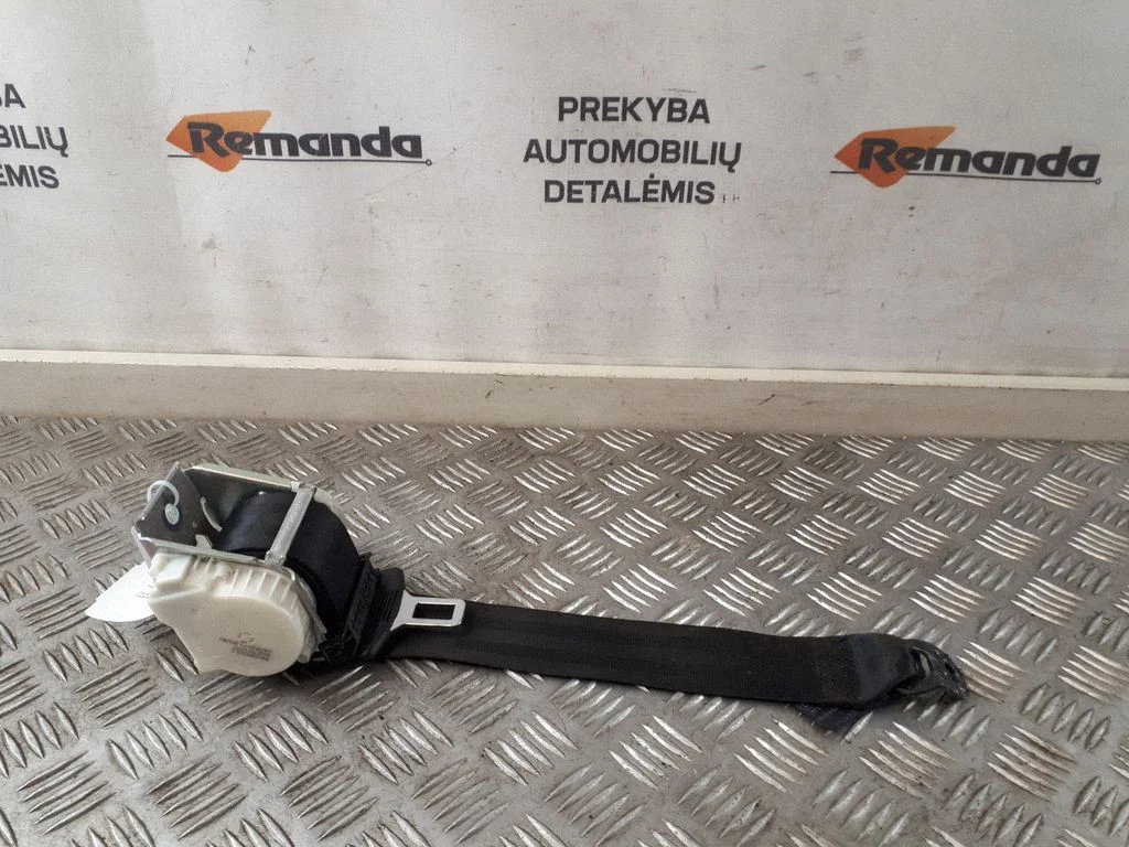 Rear seatbelt 34099013