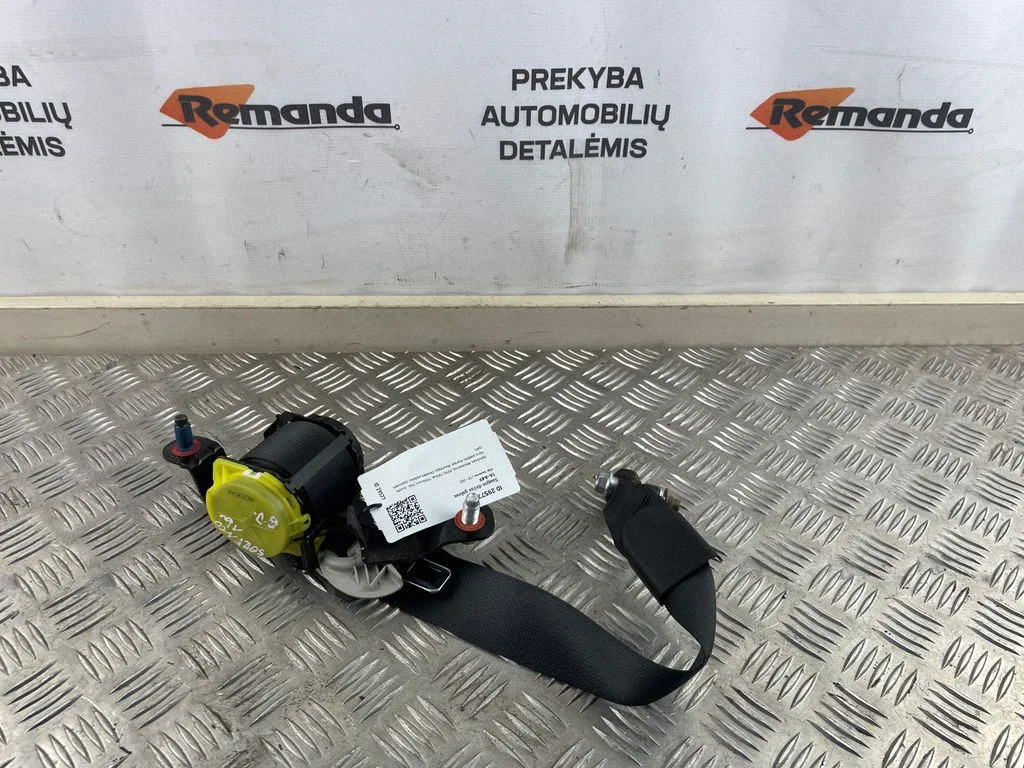 Aizmugurējā drošības josta 89820C5000